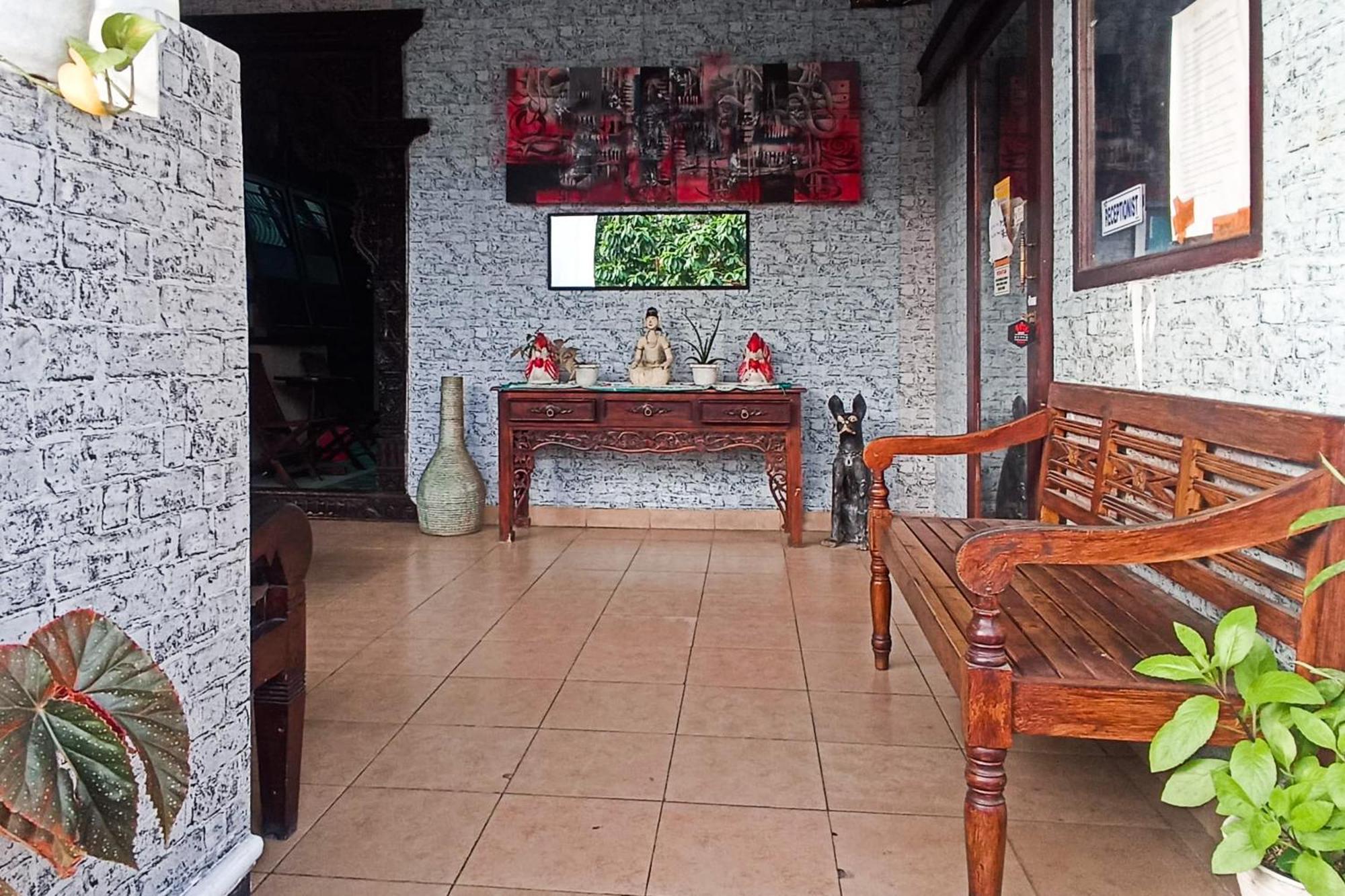 Trihakso Guest House Near Kaliurang Redpartner Sleman  Dış mekan fotoğraf